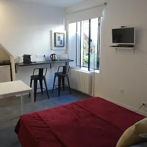 Cite Pilleux - Cozy In A Private Lane Apartamento París