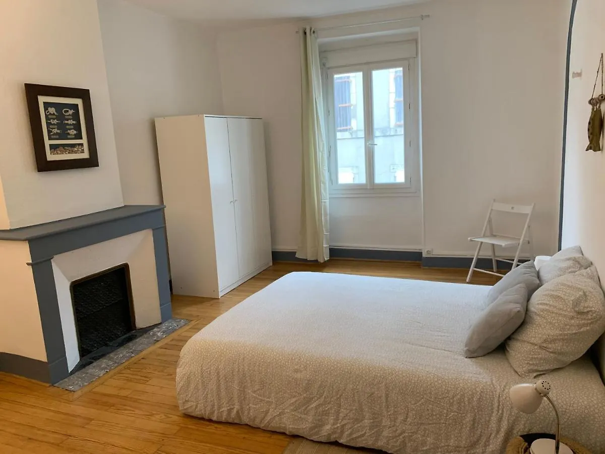 Elegant Appartement T3 Hypercentre De Mazamet 0*,  Fransa